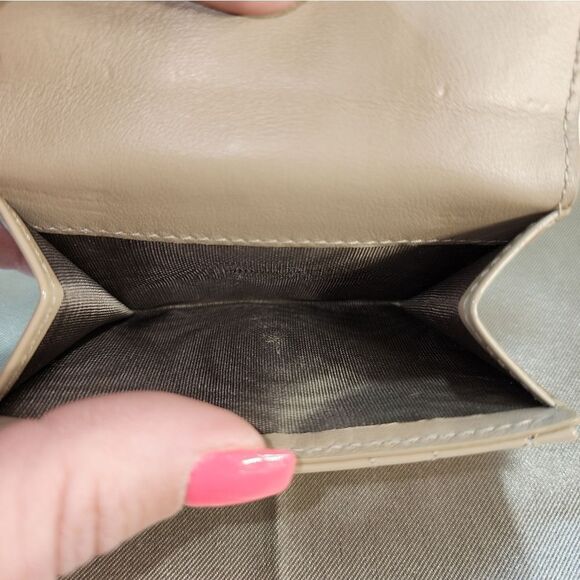 Lady Dior Lotus Compact Wallet Calfskin, Cannage Quilting 2022 Collection - Picture 9 of 14